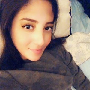 Meet your Posher, Kayla